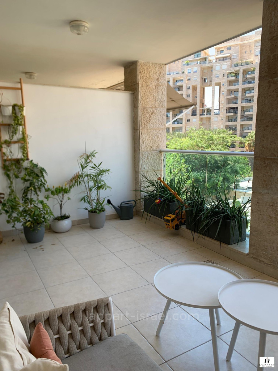 Apartment 4 rooms Tel Aviv Ramat Aviv 175-IBL-3391