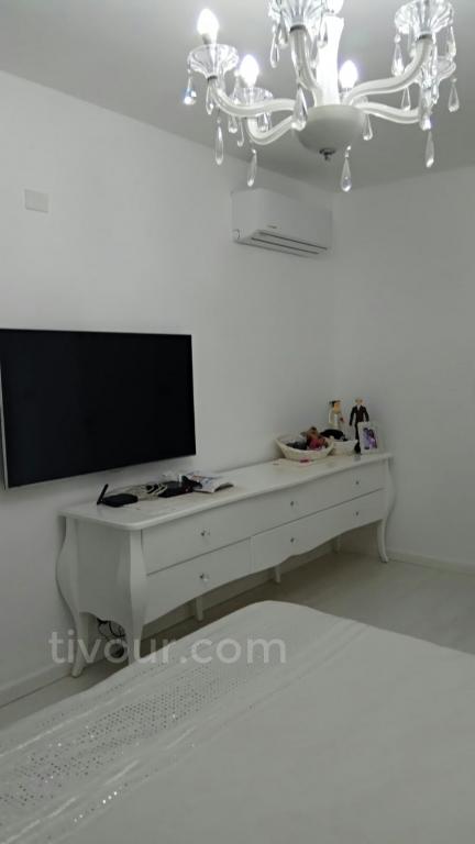 Villa 5 rooms Ashdod Yud Zayin 210-IBL-1868