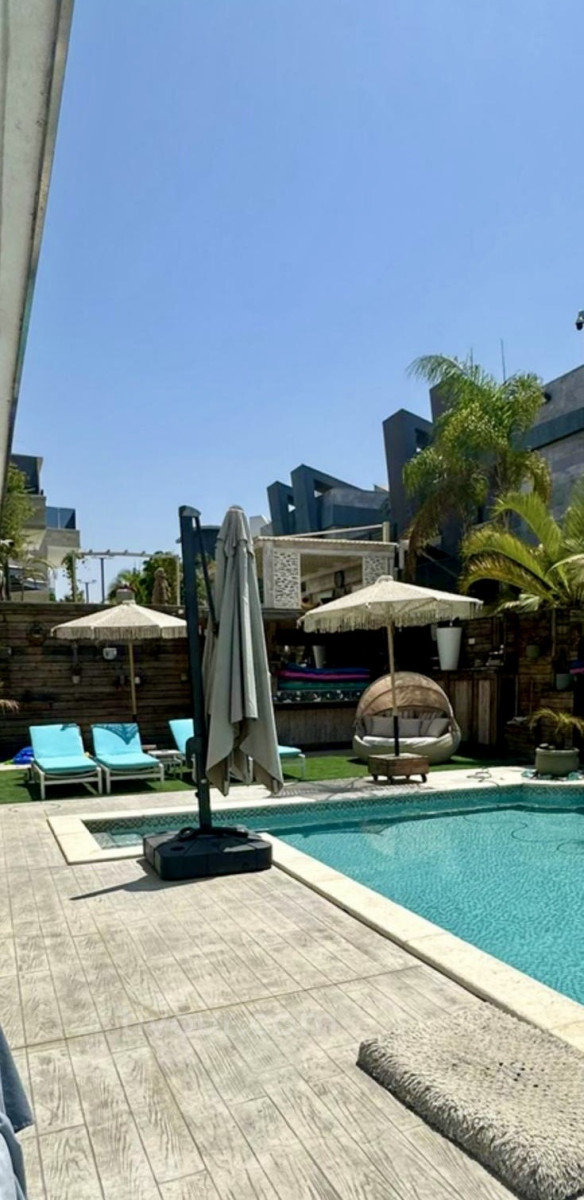 Villa 8 rooms Ashdod Yud Zayin 210-IBL-2108