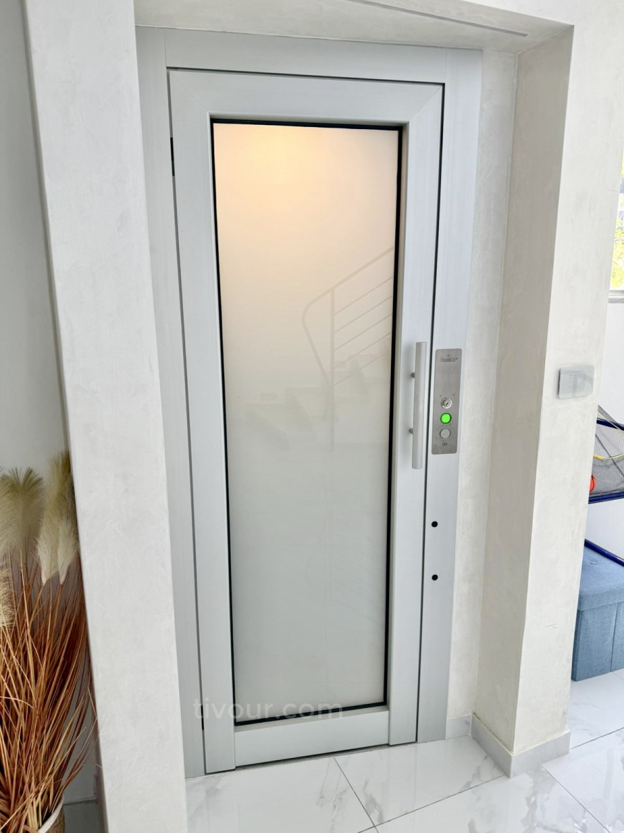 Villa 8 rooms Ashdod Yud Zayin 210-IBL-2108