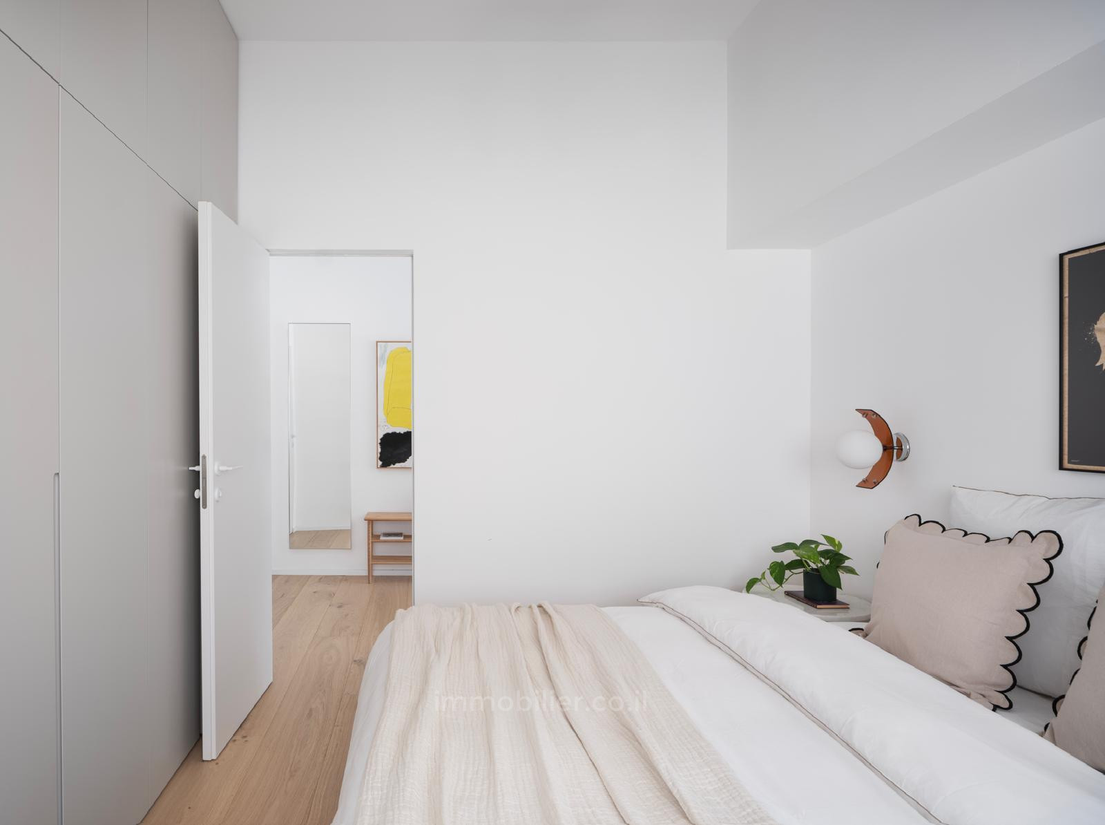 Apartment 3 rooms Tel Aviv quarter of the sea 232-IBL-3961