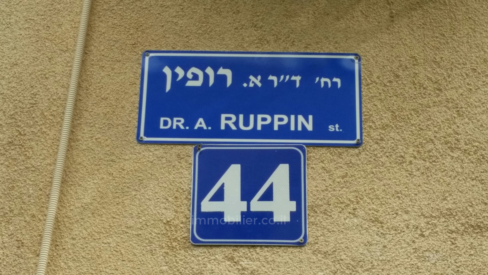 Apartment 3.5 rooms Tel Aviv quarter of the sea 232-IBL-4000