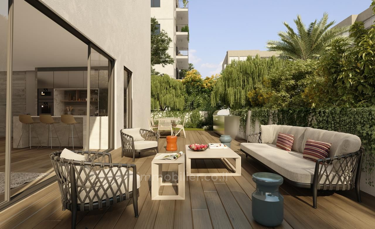 Penthouse 4 rooms Tel Aviv City center 232-IBL-4009