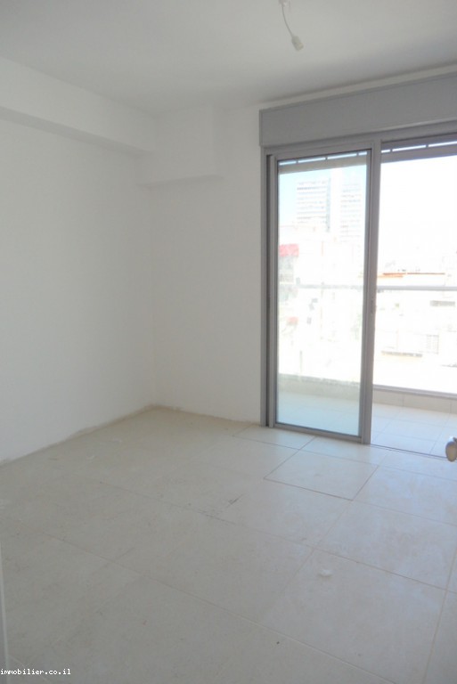 Apartment 4 rooms Tel Aviv quarter of the sea 291-IBL-520