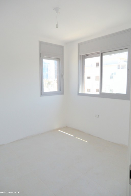 Apartment 4 rooms Tel Aviv quarter of the sea 291-IBL-520