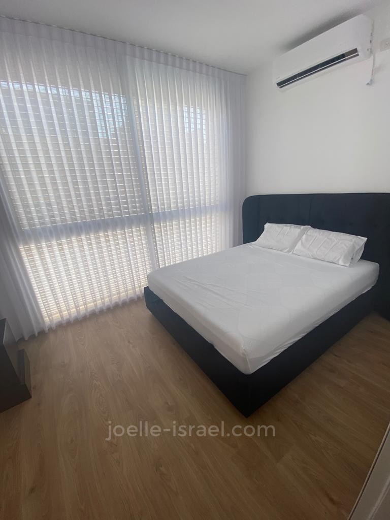 Villa 7 rooms Netanya Nat 600 316-IBL-1466