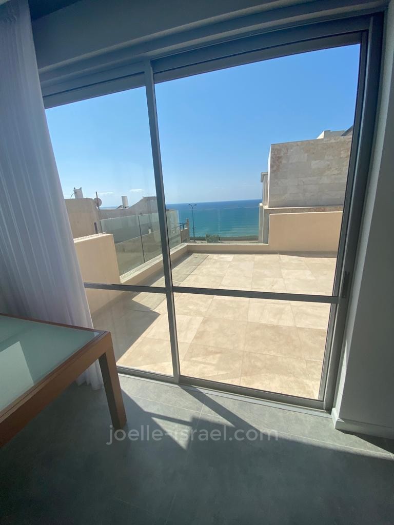 Villa 7 rooms Netanya Nat 600 316-IBL-1466