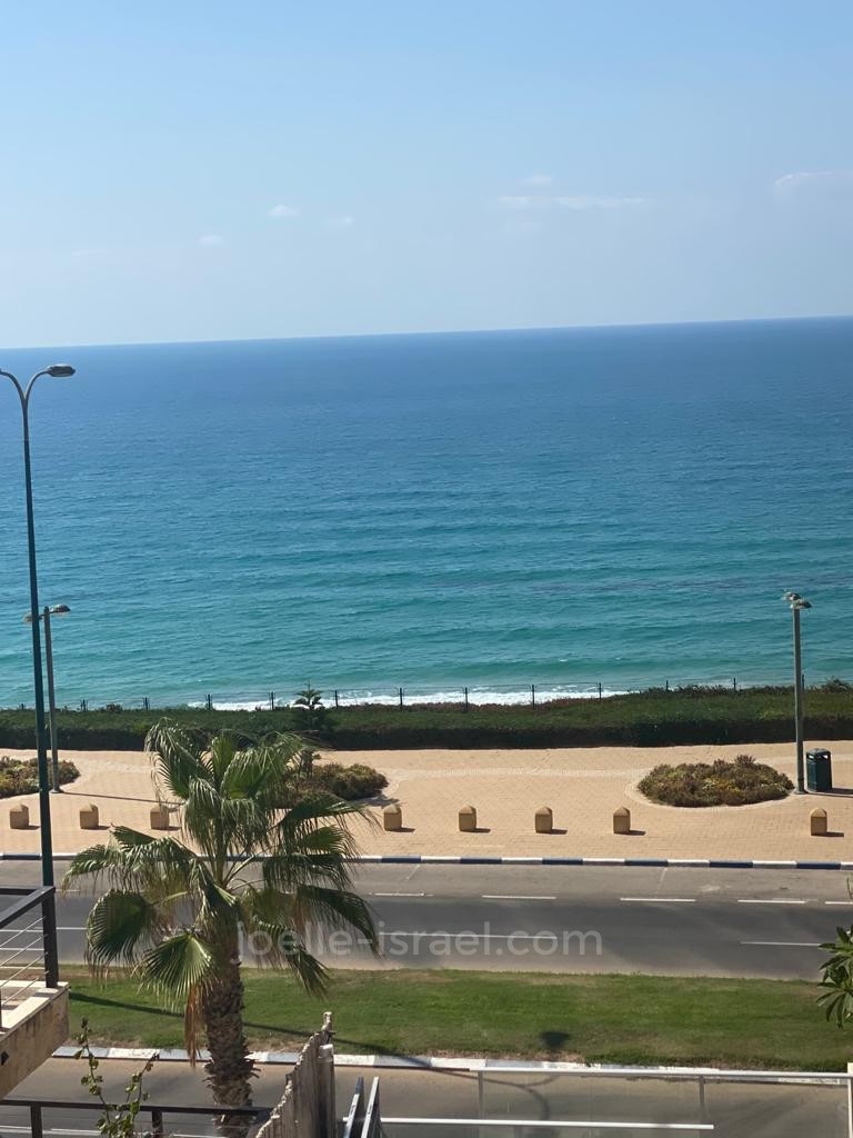 Villa 7 rooms Netanya Nat 600 316-IBL-1466