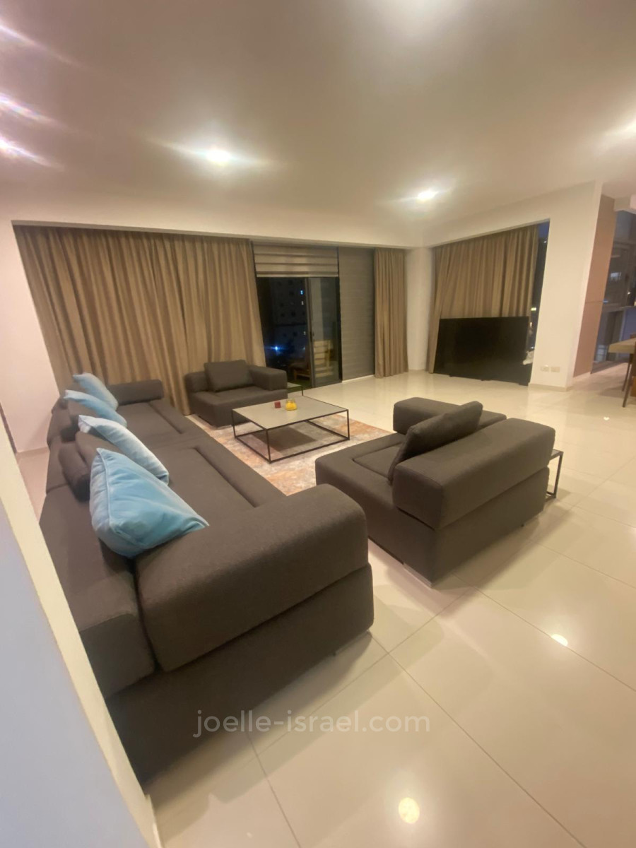 Apartment 5 rooms Netanya Ir Yamim 316-IBL-1753