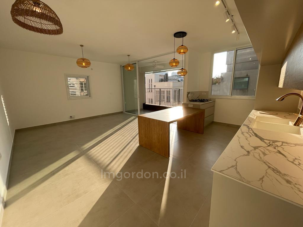 Apartment Tel Aviv