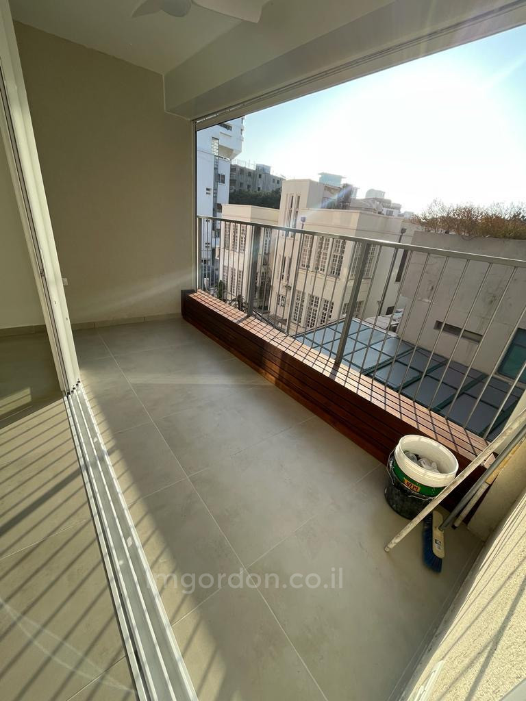 Apartment 3 rooms Tel Aviv quarter of the sea 357-IBL-1534