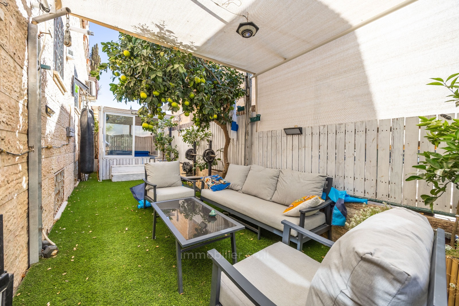 Ground floor 8 rooms Jerusalem Beit Vagan 424-IBL-380