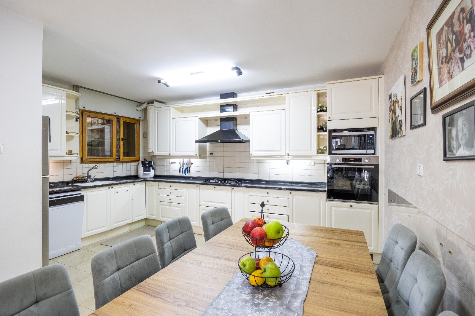 Ground floor 8 rooms Jerusalem Beit Vagan 424-IBL-380