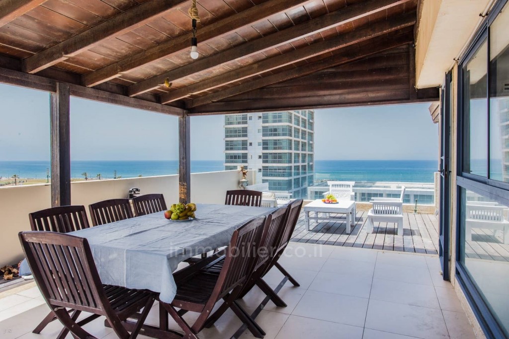 Duplex-Penthouse 4.5 rooms Tel Aviv First sea line 457-IBL-668