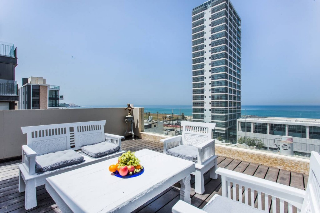 Duplex-Penthouse 4.5 rooms Tel Aviv First sea line 457-IBL-668