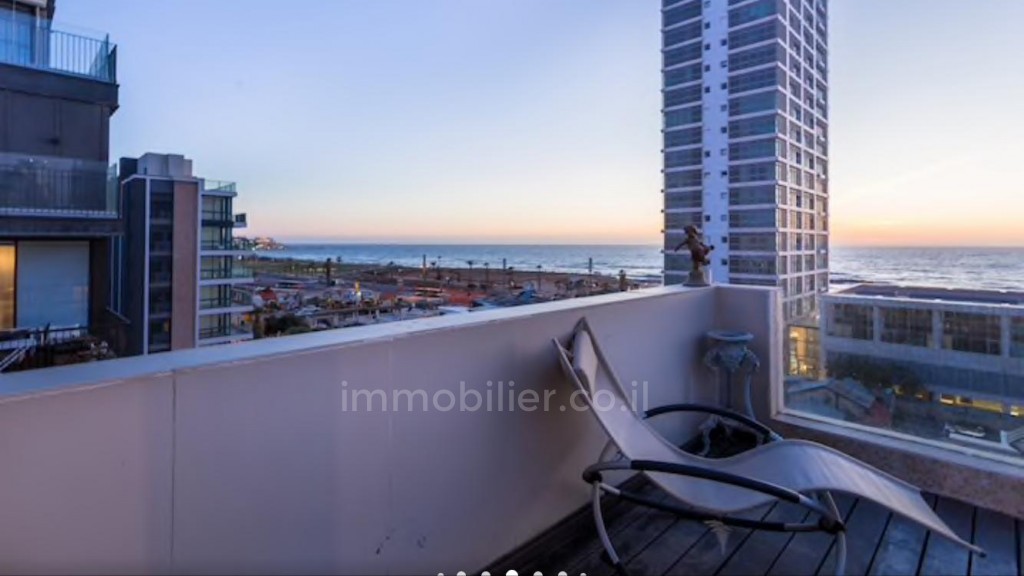 Duplex-Penthouse 4.5 rooms Tel Aviv First sea line 457-IBL-668