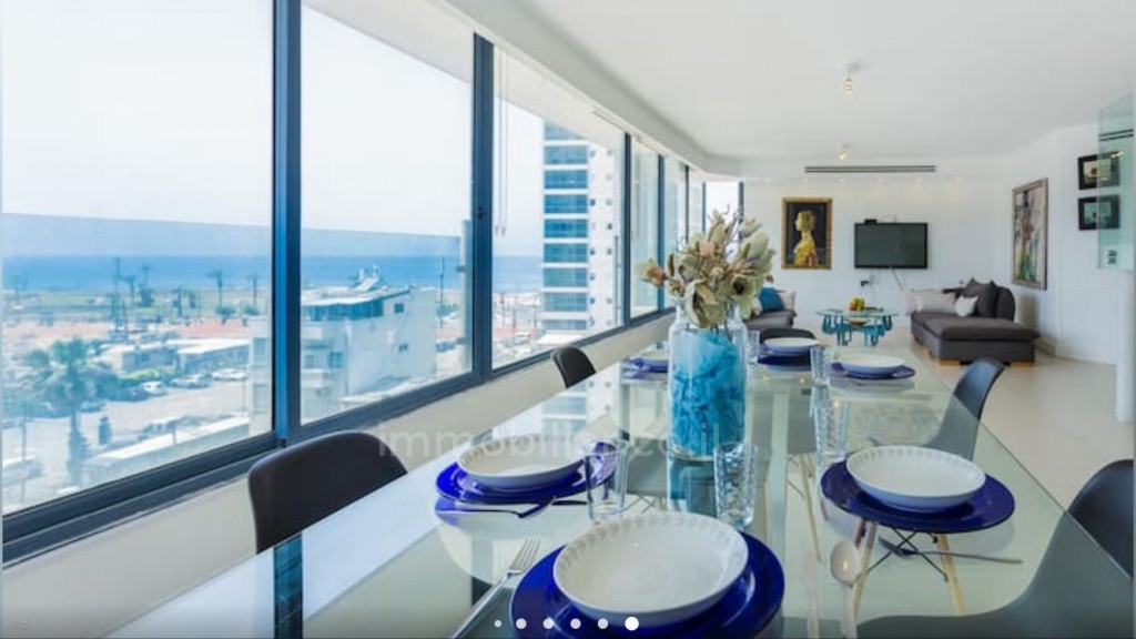 Duplex-Penthouse 4.5 rooms Tel Aviv First sea line 457-IBL-668