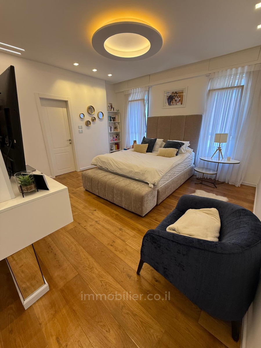 Villa 7 rooms Kfar Yona Kfar Yona 478-IBL-370