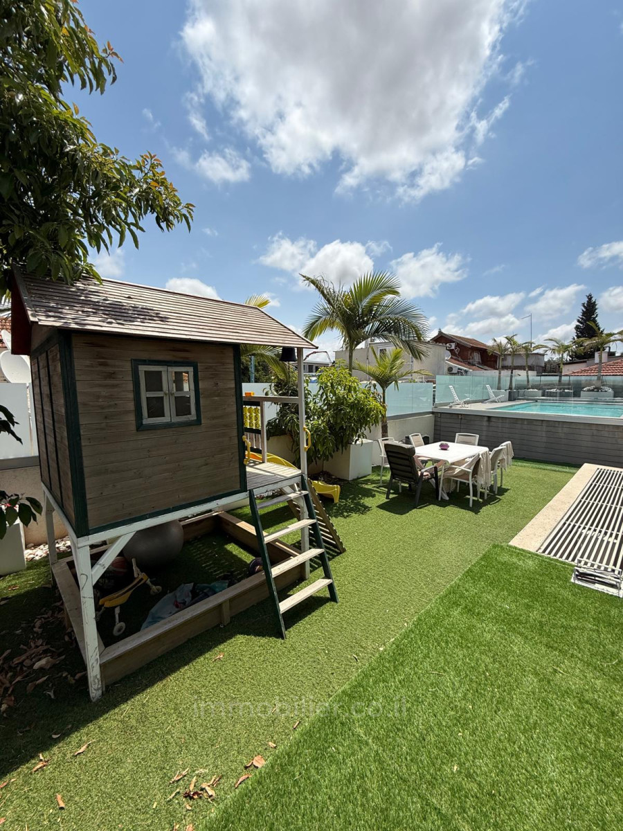Villa 7 rooms Kfar Yona Kfar Yona 478-IBL-370