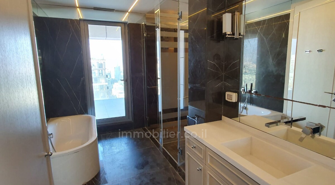 Penthouse 4 rooms Tel Aviv First sea line 627-IBL-14