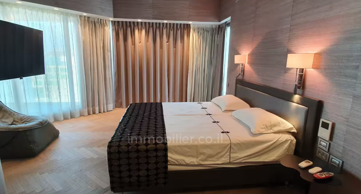 Penthouse 4 rooms Tel Aviv First sea line 627-IBL-14
