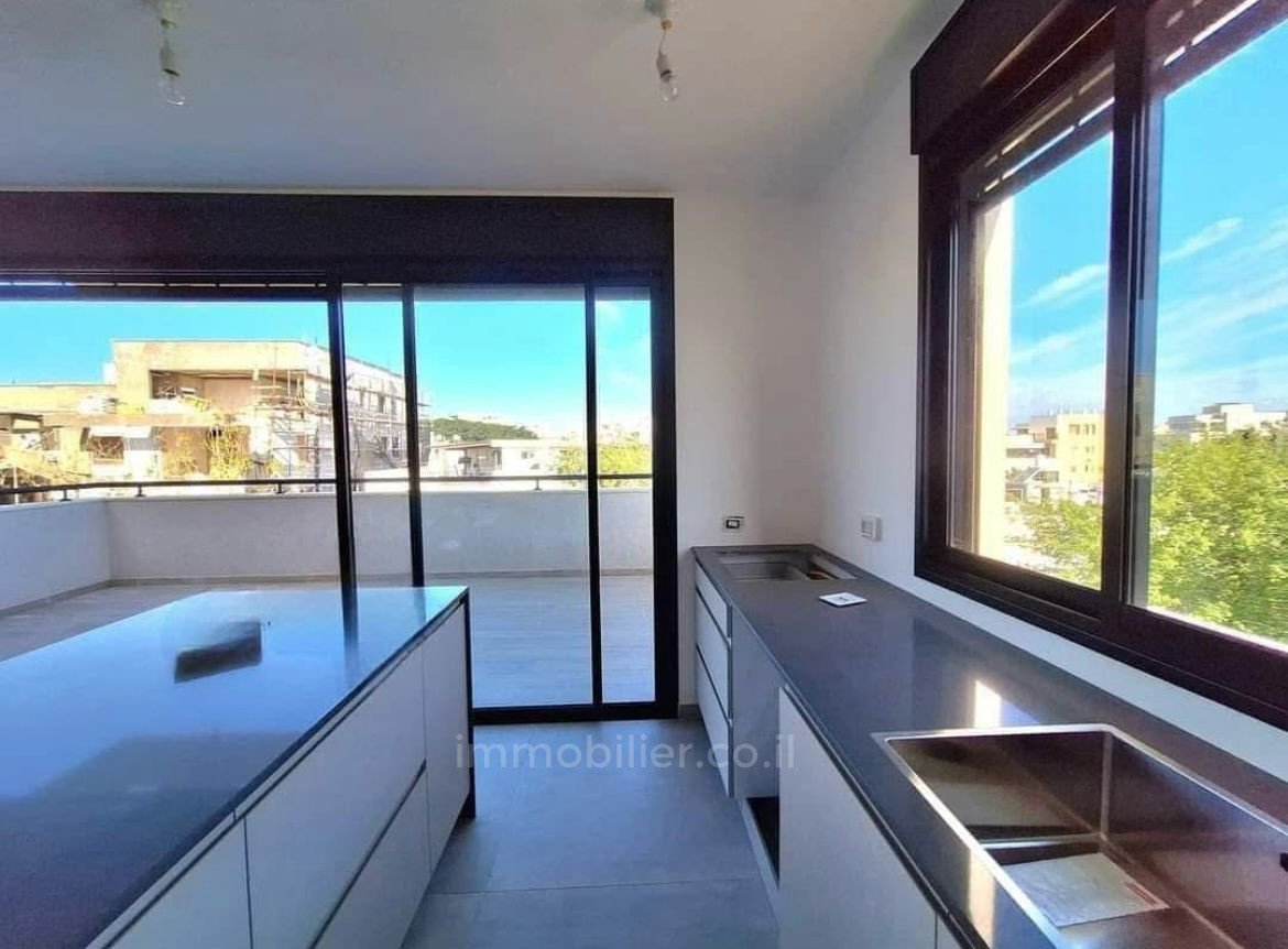 Apartment 4 rooms Tel Aviv tel aviv north 627-IBL-26
