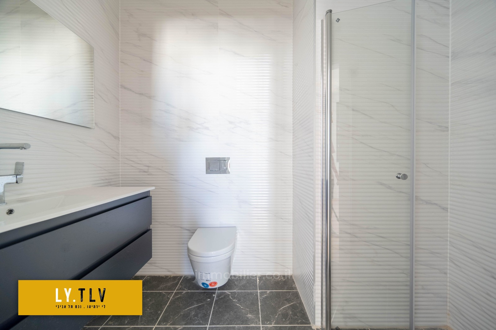 Apartment 3 rooms Tel Aviv tel aviv north 804-IBL-68