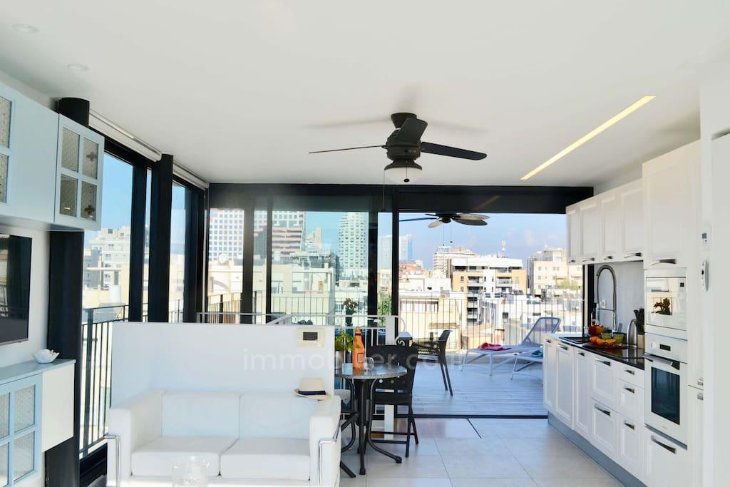 Penthouse 4 rooms Tel Aviv Kerem Hatemanim 828-IBL-100