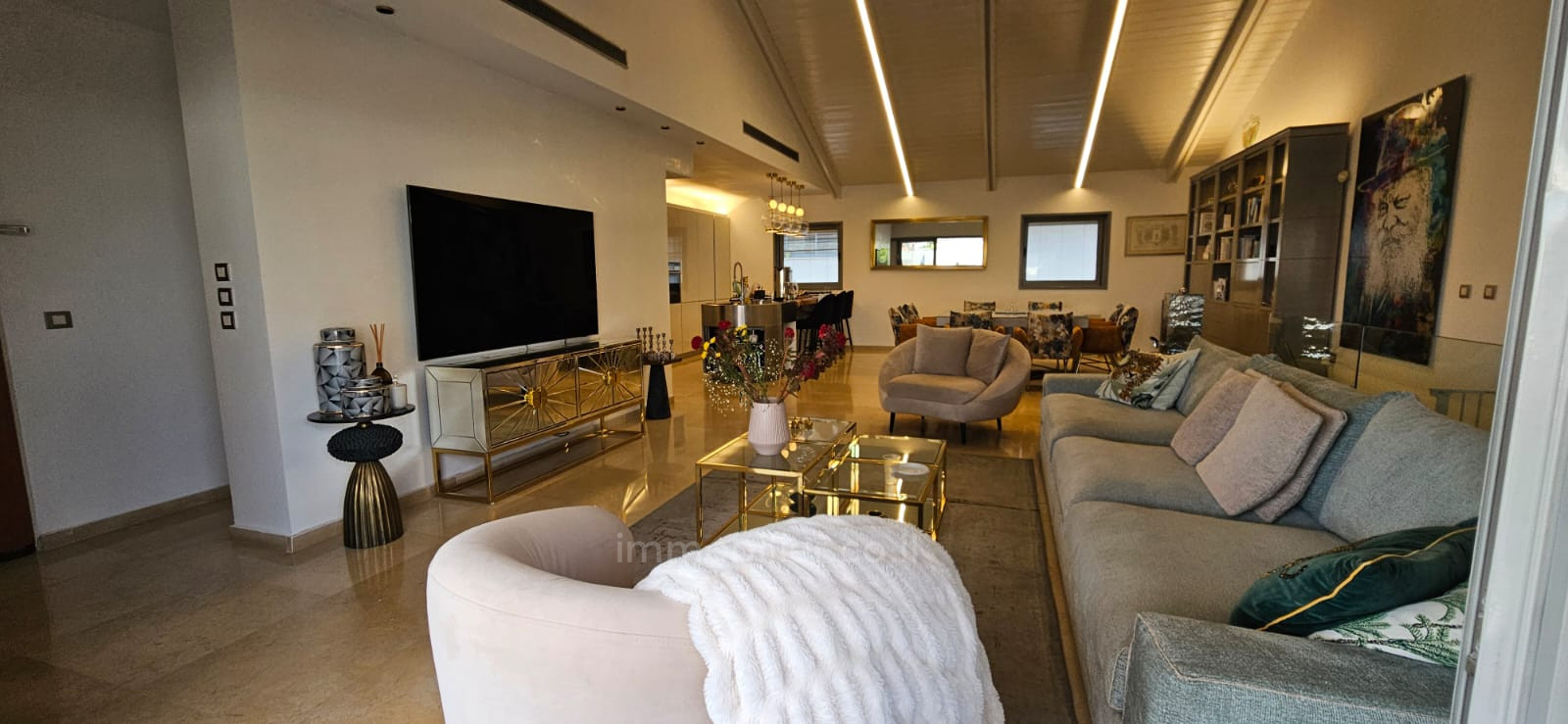 Penthouse 4 rooms Tel Aviv Neve Tsedek 828-IBL-93