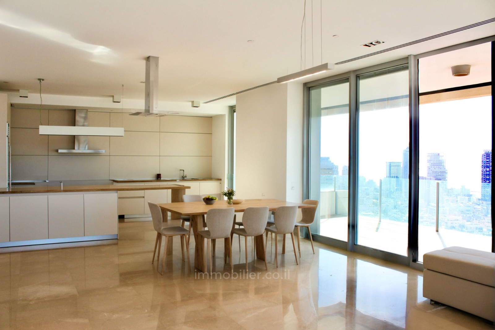 Apartment 6.5 rooms Tel Aviv tel aviv 833-IBL-3